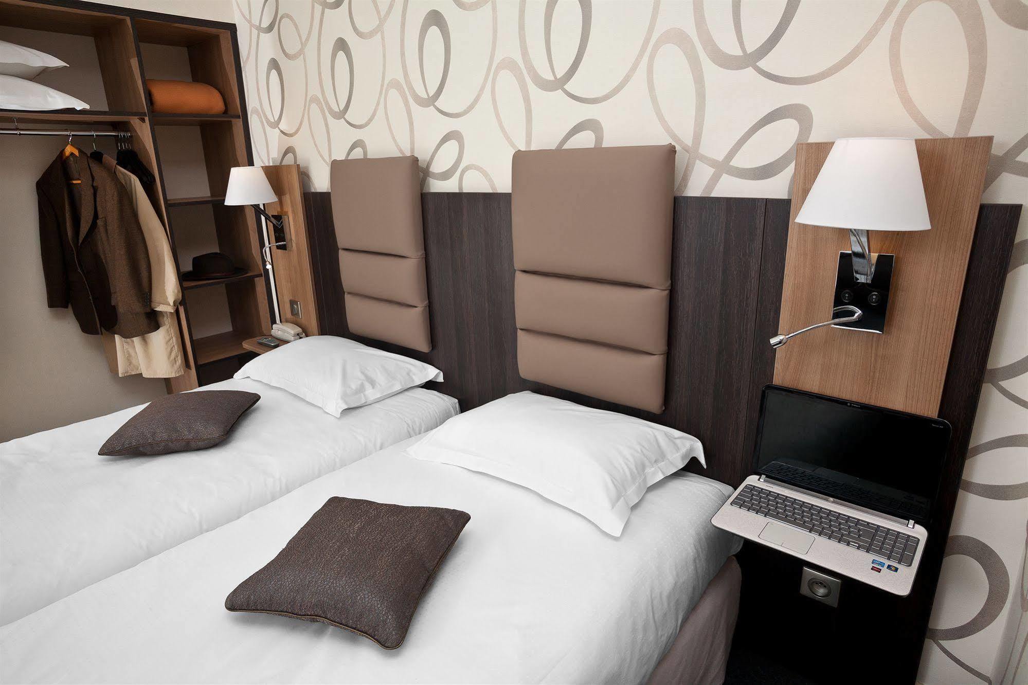 Hotel Arverna Vichy - Clt'Hotel エクステリア 写真